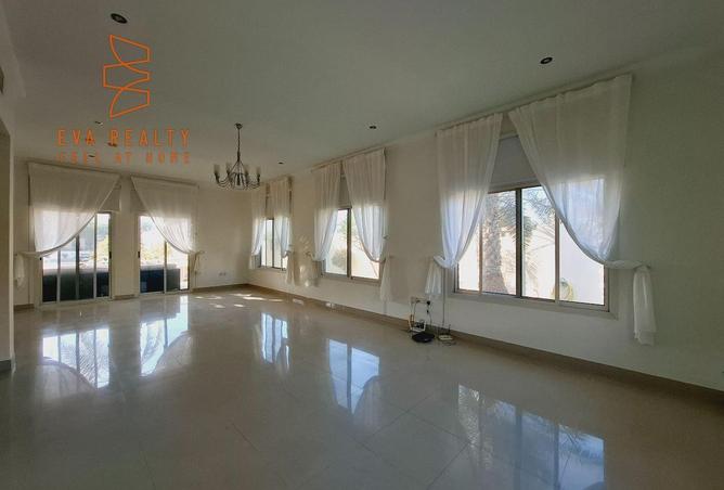 986201 - Property Image 2