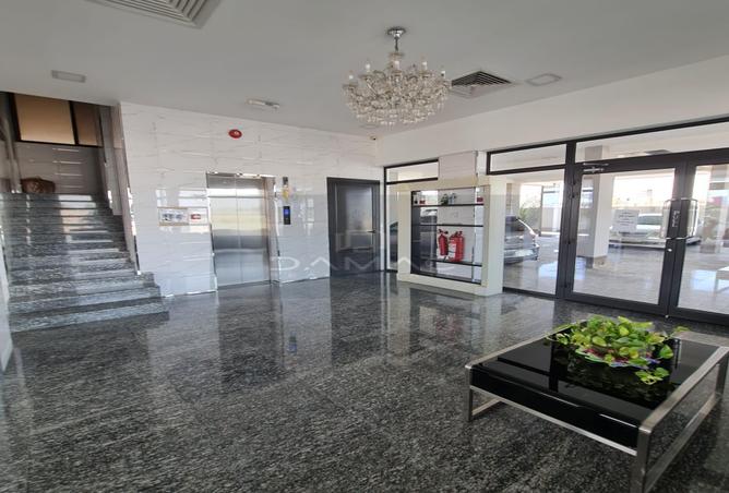 954807 - Property Image 2