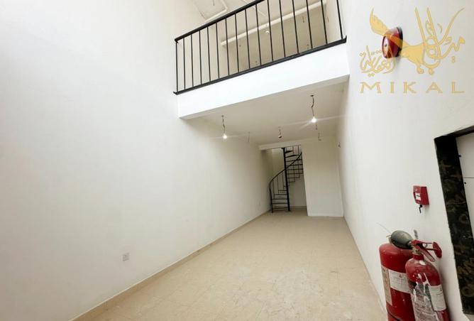 982206 - Property Image 2