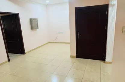Apartment - 2 Bedrooms - 2 Bathrooms for rent in Bani Jamra - Northern Governorate Apartment - 2 Bedrooms - 2 Bathrooms for rent in Bani Jamra - Northern Governorate