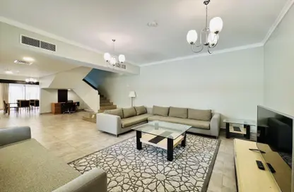 Villa - 3 Bedrooms - 4 Bathrooms for rent in Al Juffair - Capital Governorate