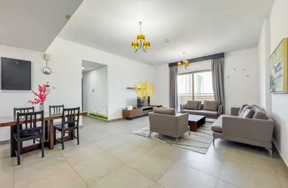 Apartment - 2 Bedrooms - 3 Bathrooms for rent in Al Juffair - Capital Governorate