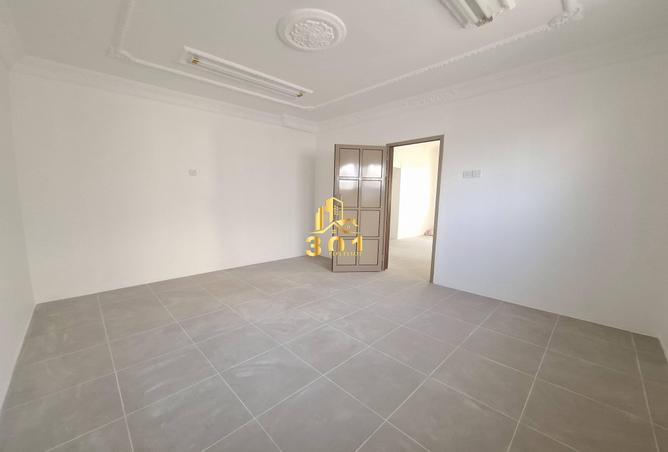 971153 - Property Image 3