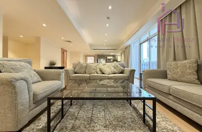 Apartment - 3 Bedrooms - 4 Bathrooms for rent in Al Juffair - Capital Governorate