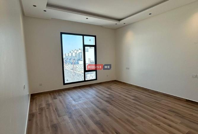 976656 - Property Image 2