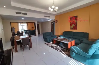 Apartment - 2 Bedrooms - 2 Bathrooms for rent in Mahooz - Manama - Capital Governorate