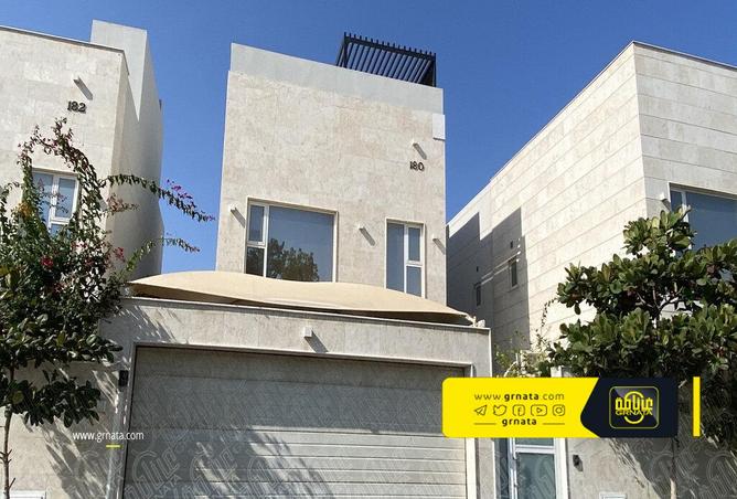 725462 - Property Image 2