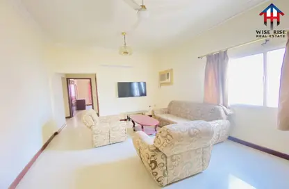 Apartment - 3 Bedrooms - 2 Bathrooms for rent in Mahooz - Manama - Capital Governorate