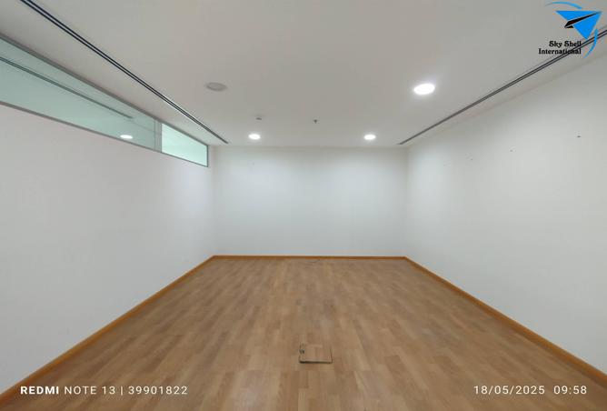 958820 - Property Image 2