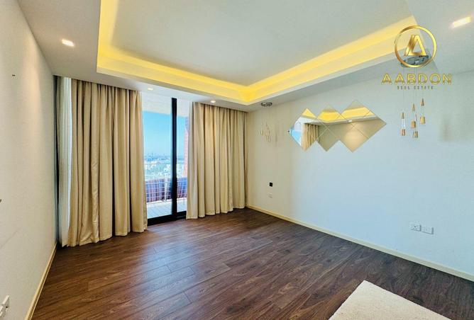 989733 - Property Main Image