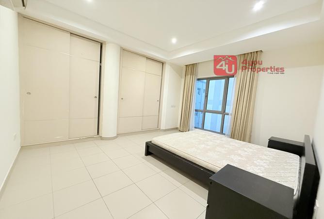 830290 - Property Image 3