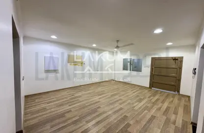 Apartment - 2 Bedrooms - 2 Bathrooms for rent in Sanad - Central Governorate