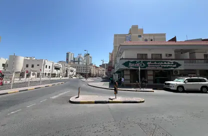 Show Room - Studio - 1 Bathroom for rent in Exhibition Road - Hoora - Capital Governorate