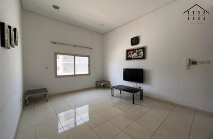 Apartment - 2 Bedrooms - 2 Bathrooms for rent in Janabiya - Northern Governorate