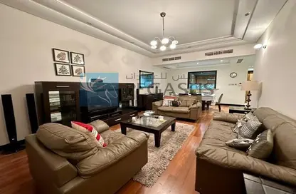 Living Room image for: Apartment - 2 Bedrooms - 3 Bathrooms for rent in Abraj Al Lulu - Manama - Capital Governorate, Image 1