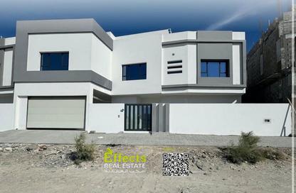 Villa - 3 Bedrooms - 5 Bathrooms for sale in Sanad - Central Governorate