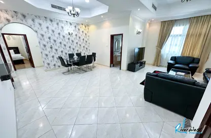 Apartment - 2 Bedrooms - 3 Bathrooms for rent in Al Juffair - Capital Governorate