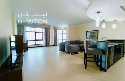 Apartment - 3 Bedrooms - 3 Bathrooms for rent in Al Juffair - Capital Governorate