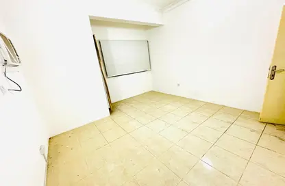 شقة - غرفة نوم - 1 حمام للايجار في الحورة - محافظة العاصمة