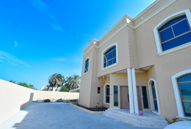 977753 - Property Image 2