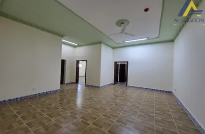 Apartment - 2 Bedrooms - 2 Bathrooms for rent in Busaiteen - Muharraq Governorate