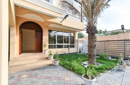 مجمع سكني - 5 غرف نوم - 6 حمامات للايجار في الجسرة - المحافظة الشمالية
