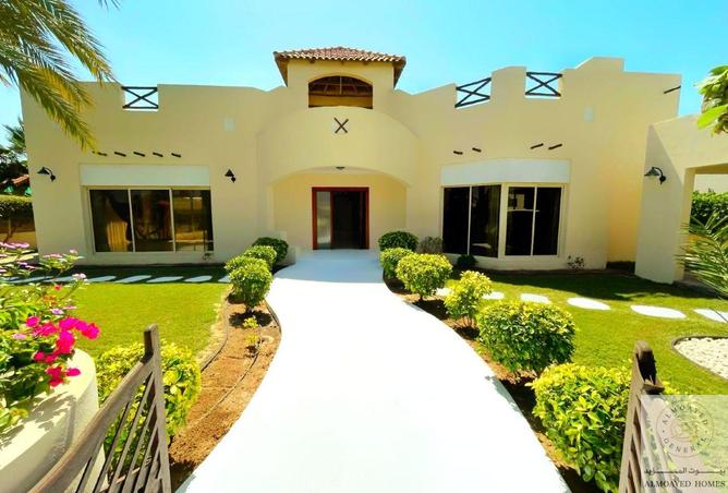 983785 - Property Image 2