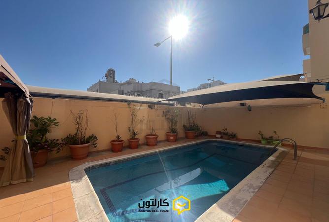 910229 - Property Image 2