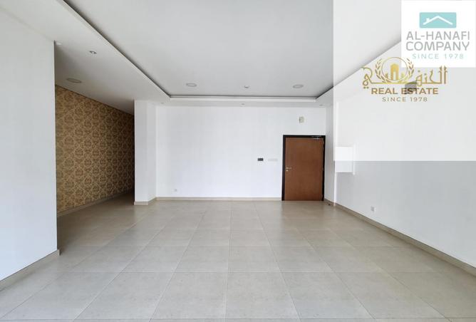 911486 - Property Image 2