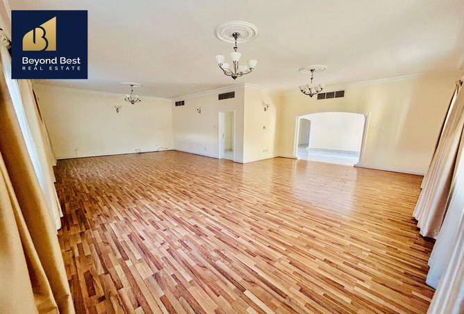 977461 - Property Image 2