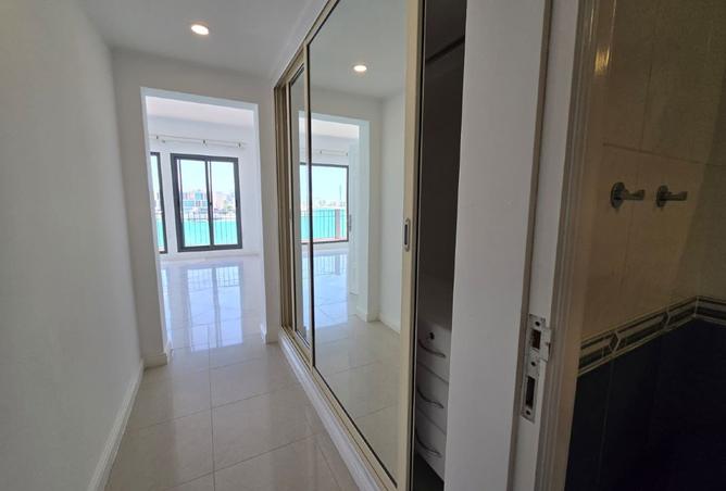 964109 - Property Image 2
