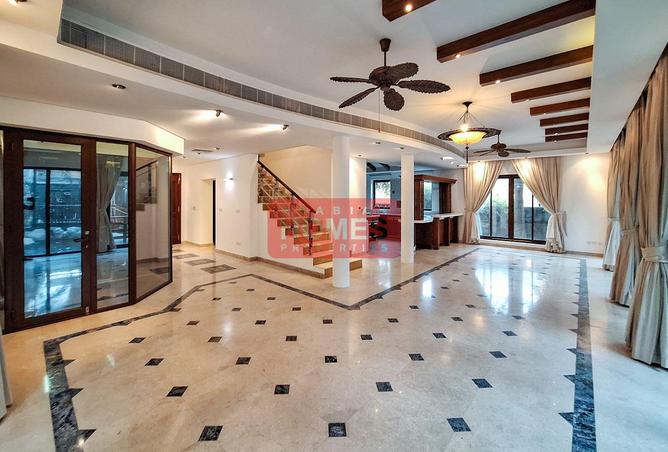 958670 - Property Image 2