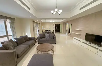 Apartment - 3 Bedrooms - 3 Bathrooms for rent in Mahooz - Manama - Capital Governorate