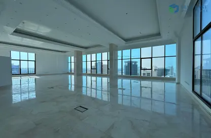 Office Space - Studio - 2 Bathrooms for rent in Seef - Capital Governorate