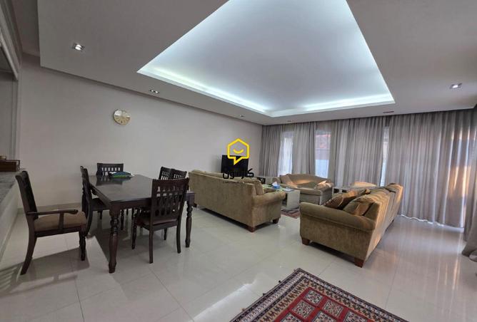 975357 - Property Image 2