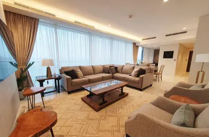 Living Room image for: Apartment - 3 Bedrooms - 3 Bathrooms for rent in Canal View - Dilmunia Island - Muharraq Governorate, Image 1