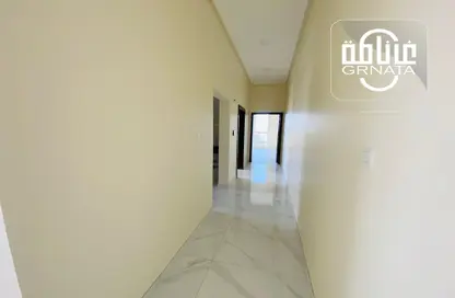 Hall / Corridor image for: Apartment - 2 Bedrooms - 2 Bathrooms for rent in Sehla - Northern Governorate, Image 1