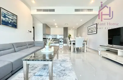 Apartment - 2 Bedrooms - 2 Bathrooms for rent in Manama - Capital Governorate