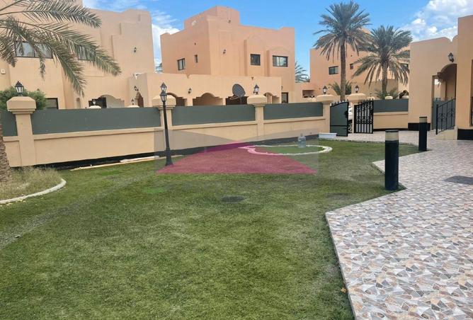 982414 - Property Image 3