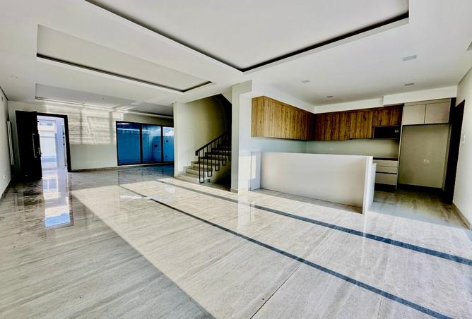 947939 - Property Image 2