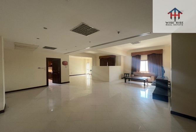 988512 - Property Main Image