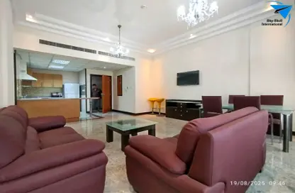 Apartment - 2 Bedrooms - 3 Bathrooms for rent in Al Juffair - Capital Governorate