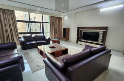 Apartment - 3 Bedrooms - 3 Bathrooms for rent in Bu Ashira - Capital Governorate