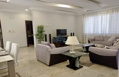 Apartment - 2 Bedrooms - 2 Bathrooms for rent in Busaiteen - Muharraq Governorate
