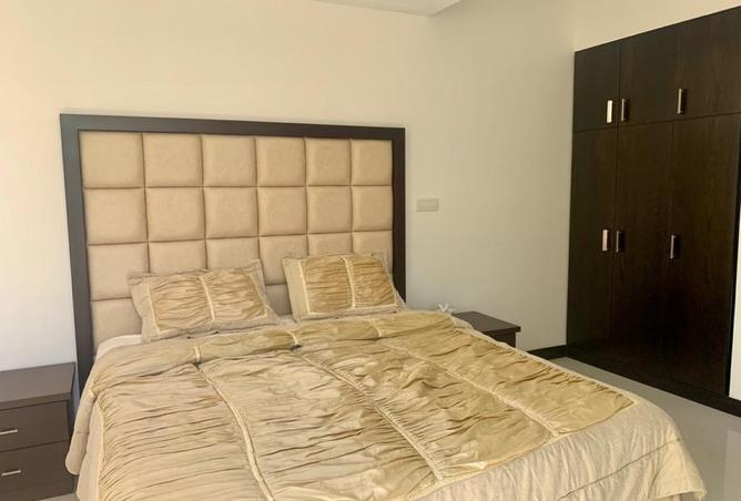955292 - Property Image 3