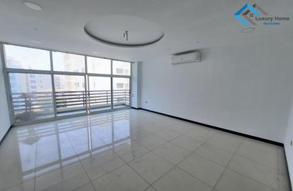 Apartment - 3 Bedrooms - 3 Bathrooms for rent in Hidd - Muharraq Governorate