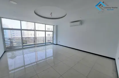 Apartment - 3 Bedrooms - 3 Bathrooms for rent in Hidd - Muharraq Governorate
