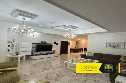 Living Room image for: Apartment - 4 Bedrooms - 5 Bathrooms for sale in Alhajiyat - Riffa - Southern Governorate, Image 1