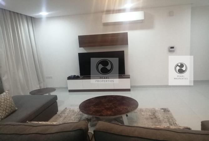 989472 - Property Image 2