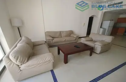 Apartment - 3 Bedrooms - 3 Bathrooms for rent in Al Juffair - Capital Governorate